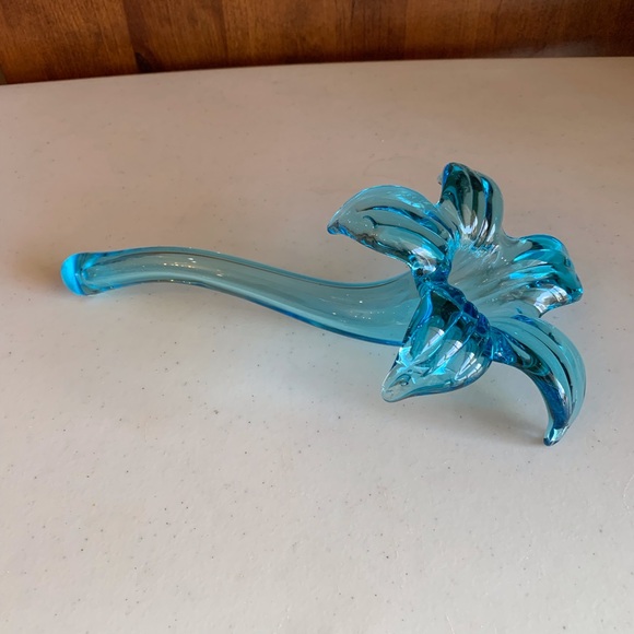 Aqua Blue Hand Blown Pulled Glass Epergne Flower Horn Vase - Picture 3 of 6